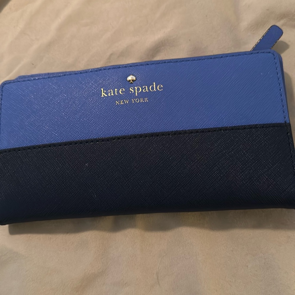 Kate Spade Bi-fold Saffiano PVC Wallet Like New